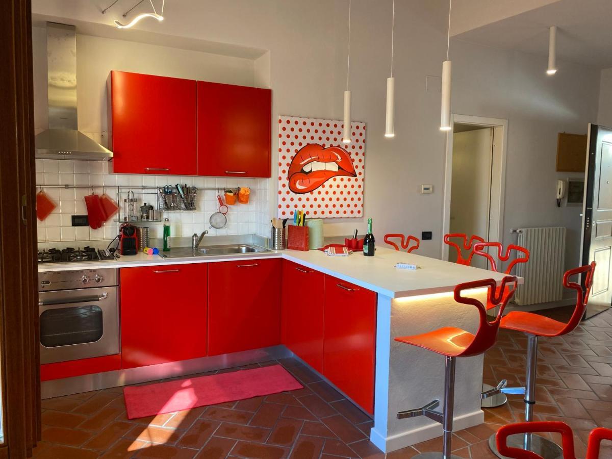 L'Angelo In Cornice Apartment With Wifi And Ac ลุคคา ภายนอก รูปภาพ